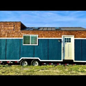26’ Cape Cod Tiny House Has Luxury Everything