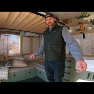 THE BEST space saving Tiny House Bed I've seen!