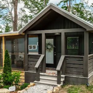 Absolutely Gorgeous Heavensent Tiny Home Living in Tennessee