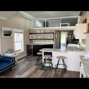 Absolutely Stunning 528 SL 2023 Tiny House Model