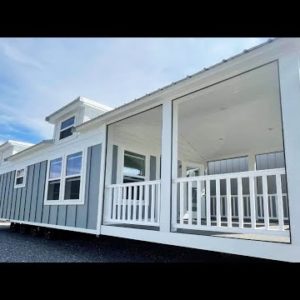 Amazing Unique Horseshoe Tiny Home for Sale in TN