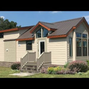 The Nicest Lakeview Tiny Home from Pratt Homes