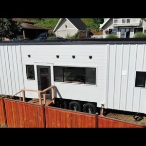 Amazing Luxurious Modern Farmhouse Tiny Home in WA