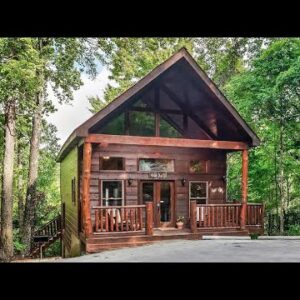 Price Drop Absolutely Cozy Bruin's Den Cabin | New Listing | Hot Tub