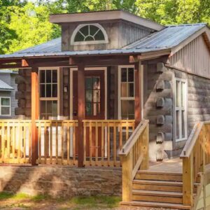 Amazing Romantic Lookout Cabin on a 14-acre in Tennessee