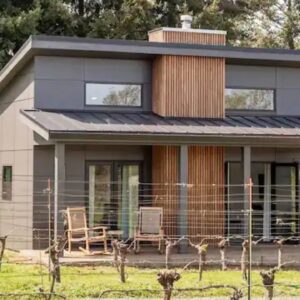 Simple Beautiful Vineyard House in the heart of the Willamette Valley