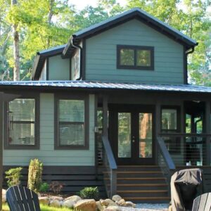 Well-designed New Tiny Home in the Mountains w/firepit and Swing