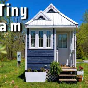 Solo Woman's Tiny House journey led by her Faith & Financial wisdom