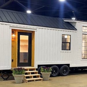 Amazing Luxury McKenzie Contemporary Tiny home by Motley Construction