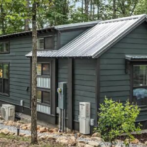 Gorgeous Paddle Cove Lakeside Tiny House Reconnect to Nature