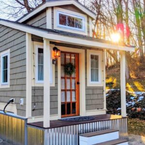 Amazing Charming Farmhouse/Cottage Style Tiny House