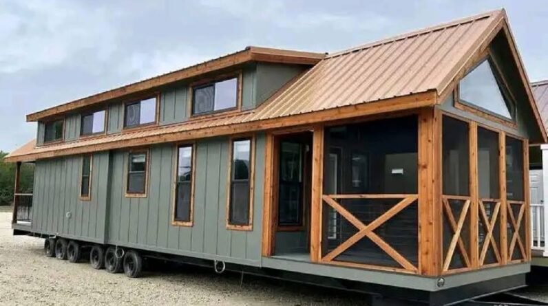 DISCOUNTED SALES AMAZING RUSTIC CUSTOM BARN OWL MODEL TINY HOUSE $38K