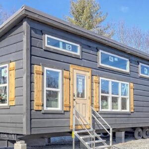 The Most Charming Blackberry Model Tiny Home from Tiny Life