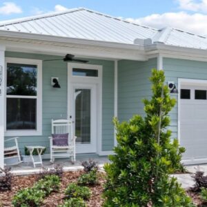 The MOST LUXURIOUS Lakeshore Cottages in Oxford, Florida