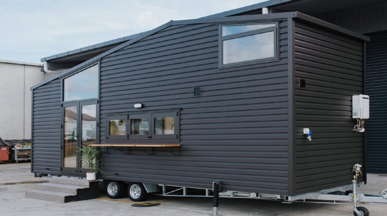 Possibly The Coziest Hilltop Tiny House I’ve Ever Seen