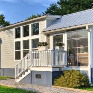 Possibly The Most Charming Beautiful Tiny House near Waterfall Hikes