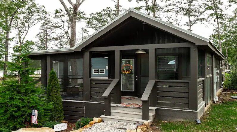 Possibly The Most Incredibly Beautiful Tiny House Living I’ve Ever Seen