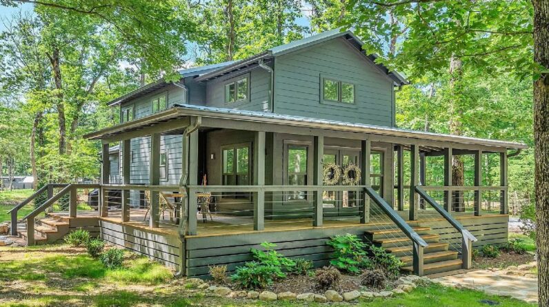 Price Cut $10K The Most Beautiful Small Home in The Heart of TN