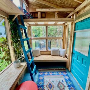 Treehouse Cottage- IDEAS to BUILD FOR LESS (Cabins- Tiny Houses)